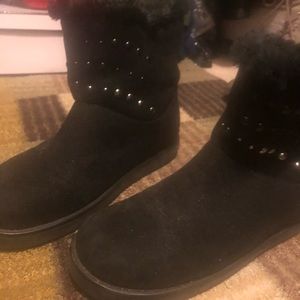 Unisa Brand black winter boots size 7.5
